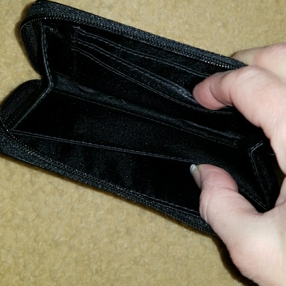 Authentic Coach Leather Wallet - Picture 4 of 6